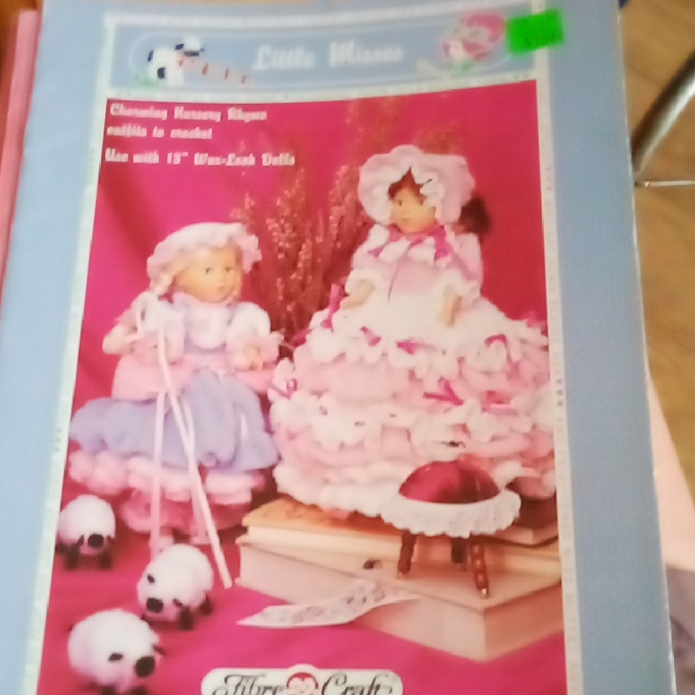 Vintage Needlework Pattern Booklets - Picture 12 of 16